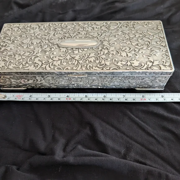 Beautiful Silver Decorative Jewelry/Trinket Box